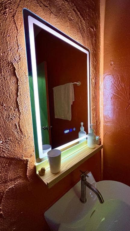 Deluxe Double Room with Shower — photo 4